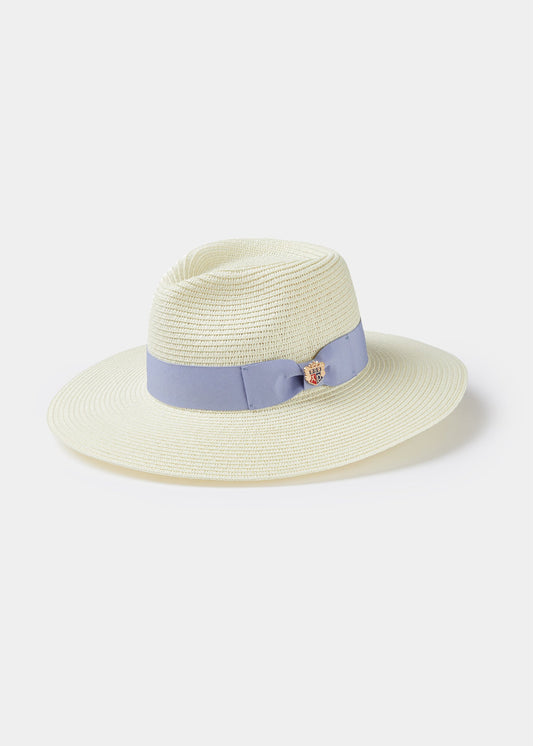 https://www.alanpaine-sweden.com/cdn/shop/files/emelle-natural-dusk-blue-ribbon-straw-hat-1.jpg?v=1711477514&width=533